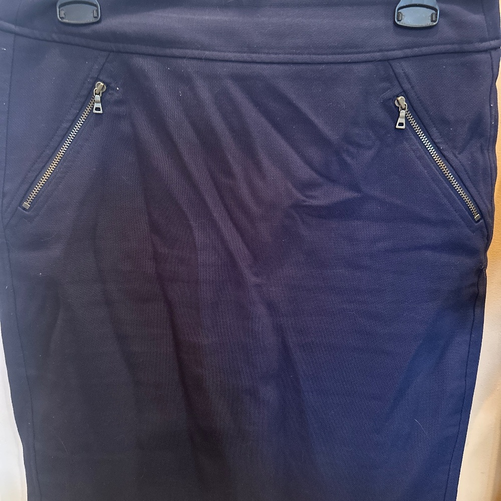 Loft Size 2 navy skirt